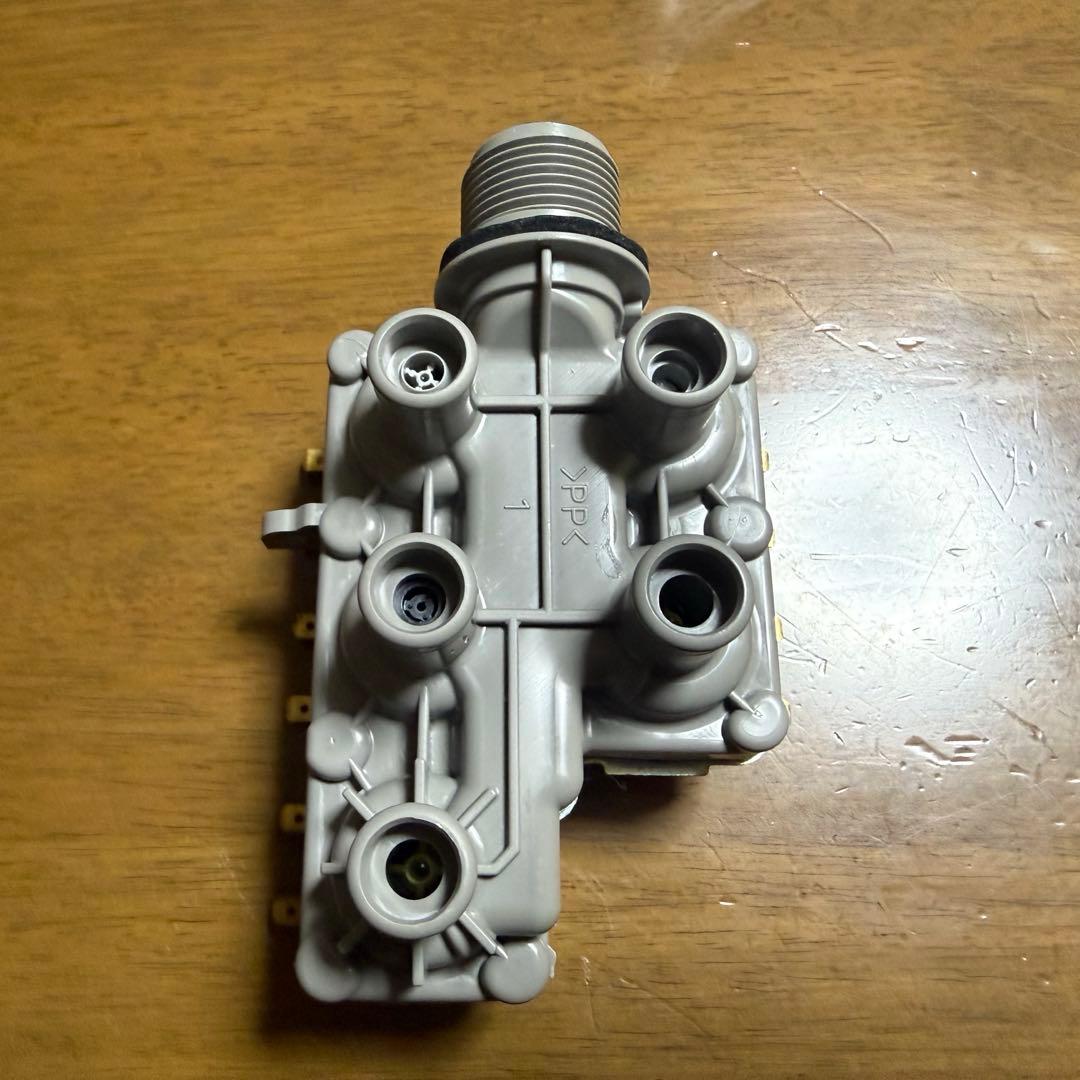 日立 洗濯機用給水弁 BD-S8600L 027