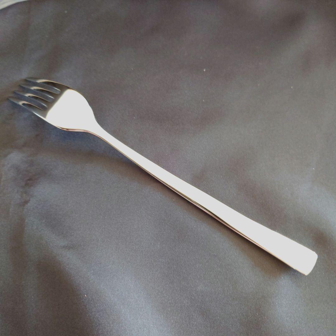 ビレロイ＆ボッホ　スクエアプレート　セラ　2枚　フォーク　ピエモント　2本