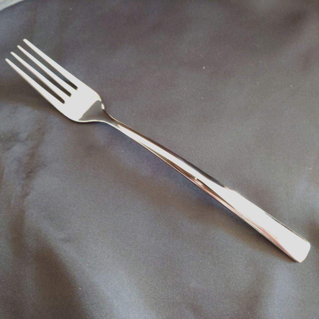 ビレロイ＆ボッホ　スクエアプレート　セラ　2枚　フォーク　ピエモント　2本