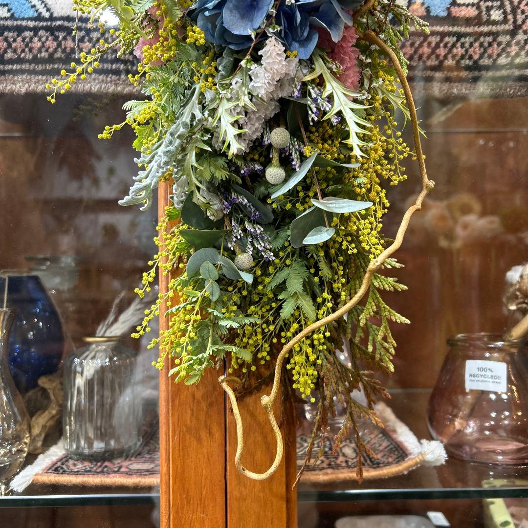 ミモザとプロテアのロングスワッグ