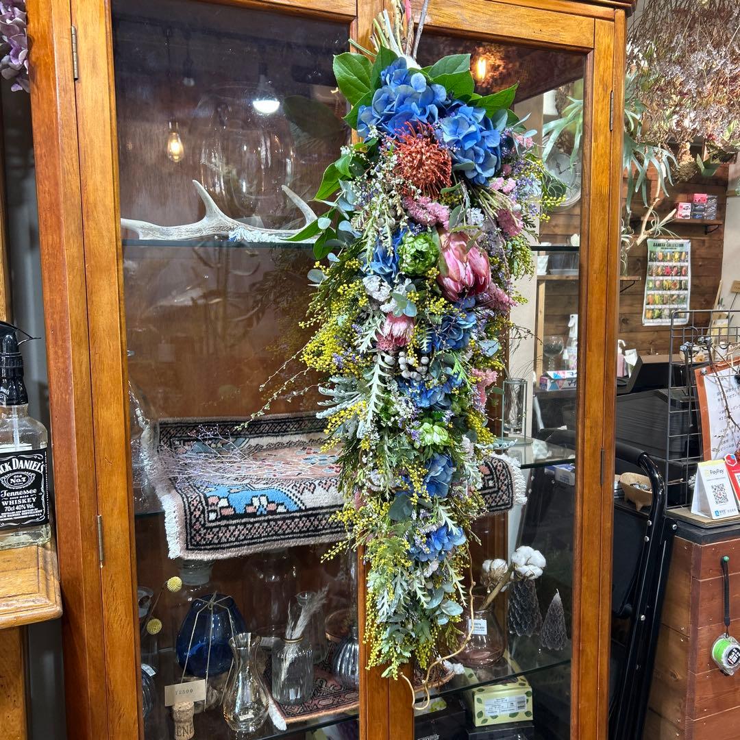 ミモザとプロテアのロングスワッグ