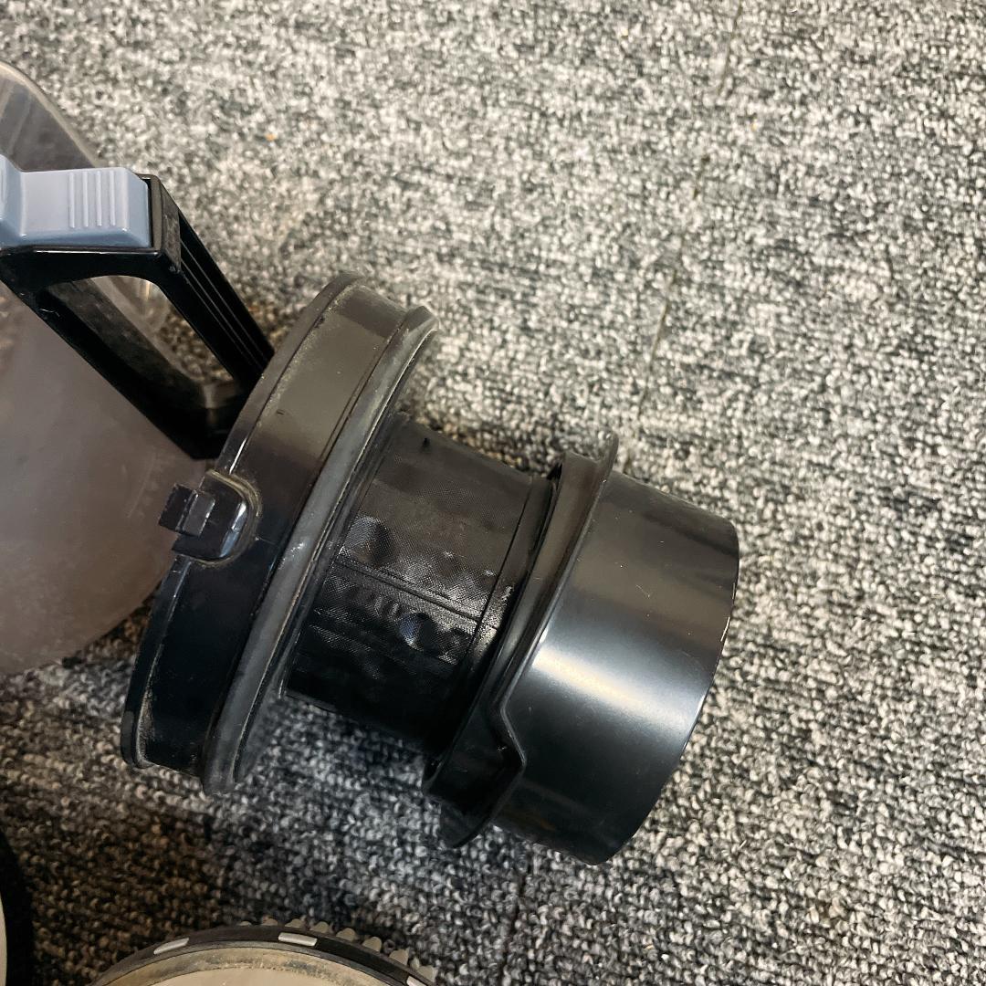 東芝　TOSHIBA 掃除機　VC-CF21A-W ホワイト 22年製