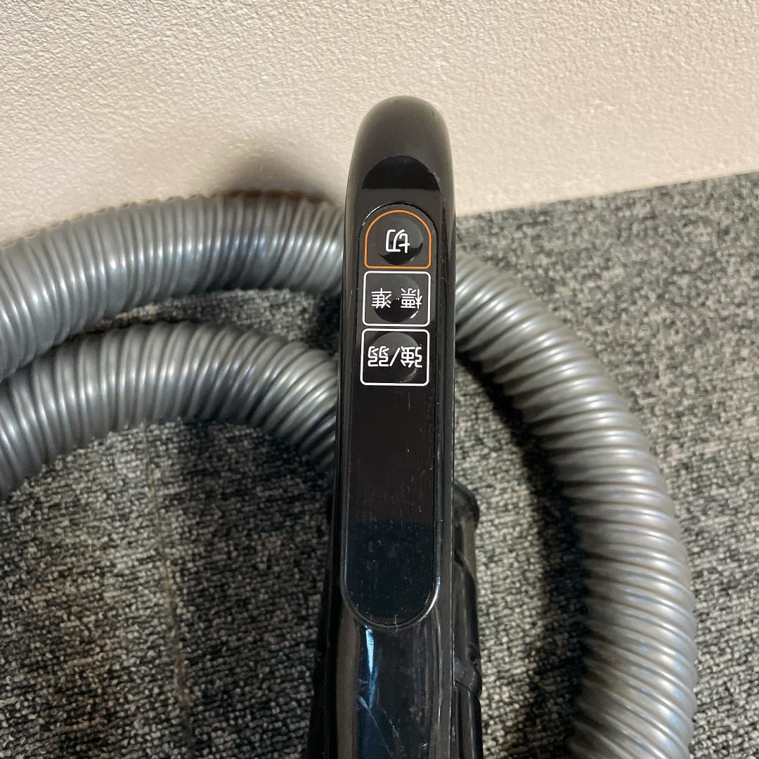 東芝　TOSHIBA 掃除機　VC-CF21A-W ホワイト 22年製