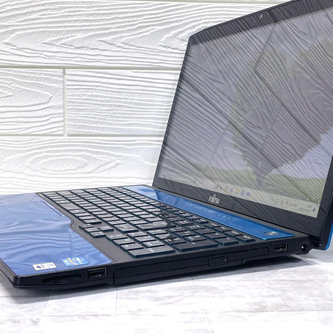 今だけ爆安特価❤️1TB Win11 ノートパソコン ブルー 8GB カメラ