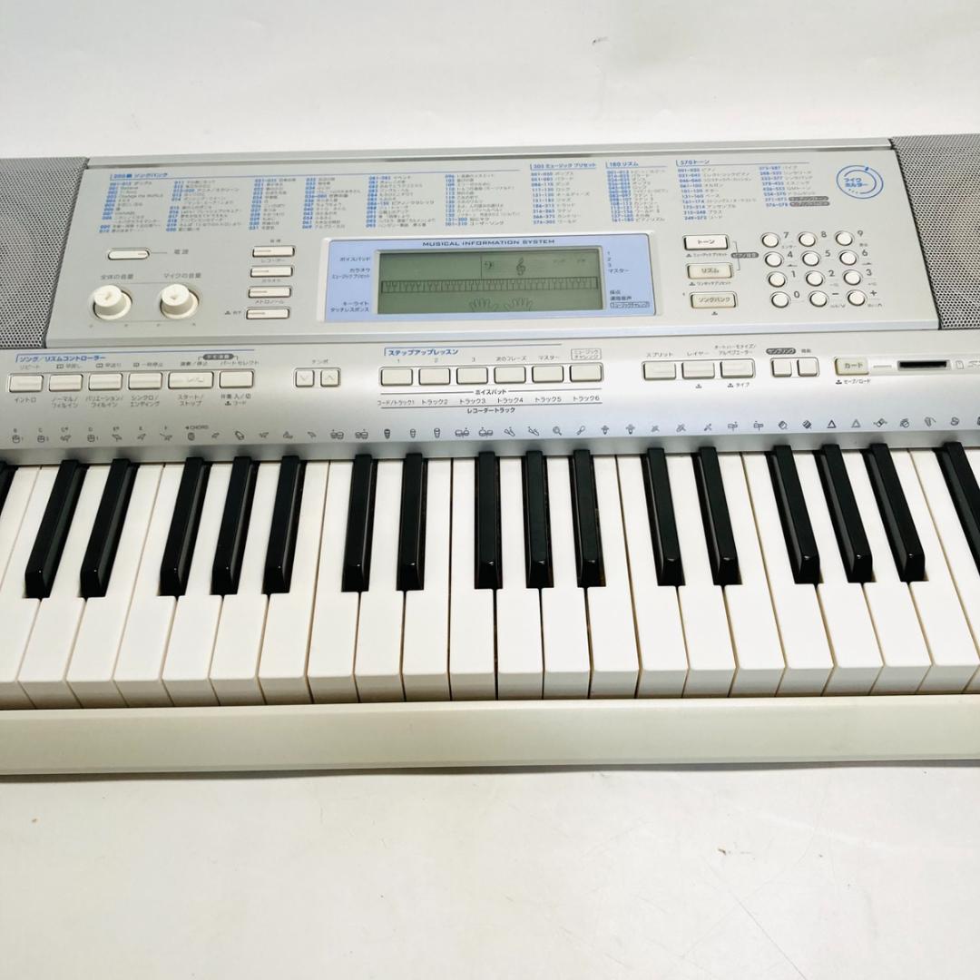 Casio カシオ 光ナビゲーションキーボード LK-207　61鍵盤