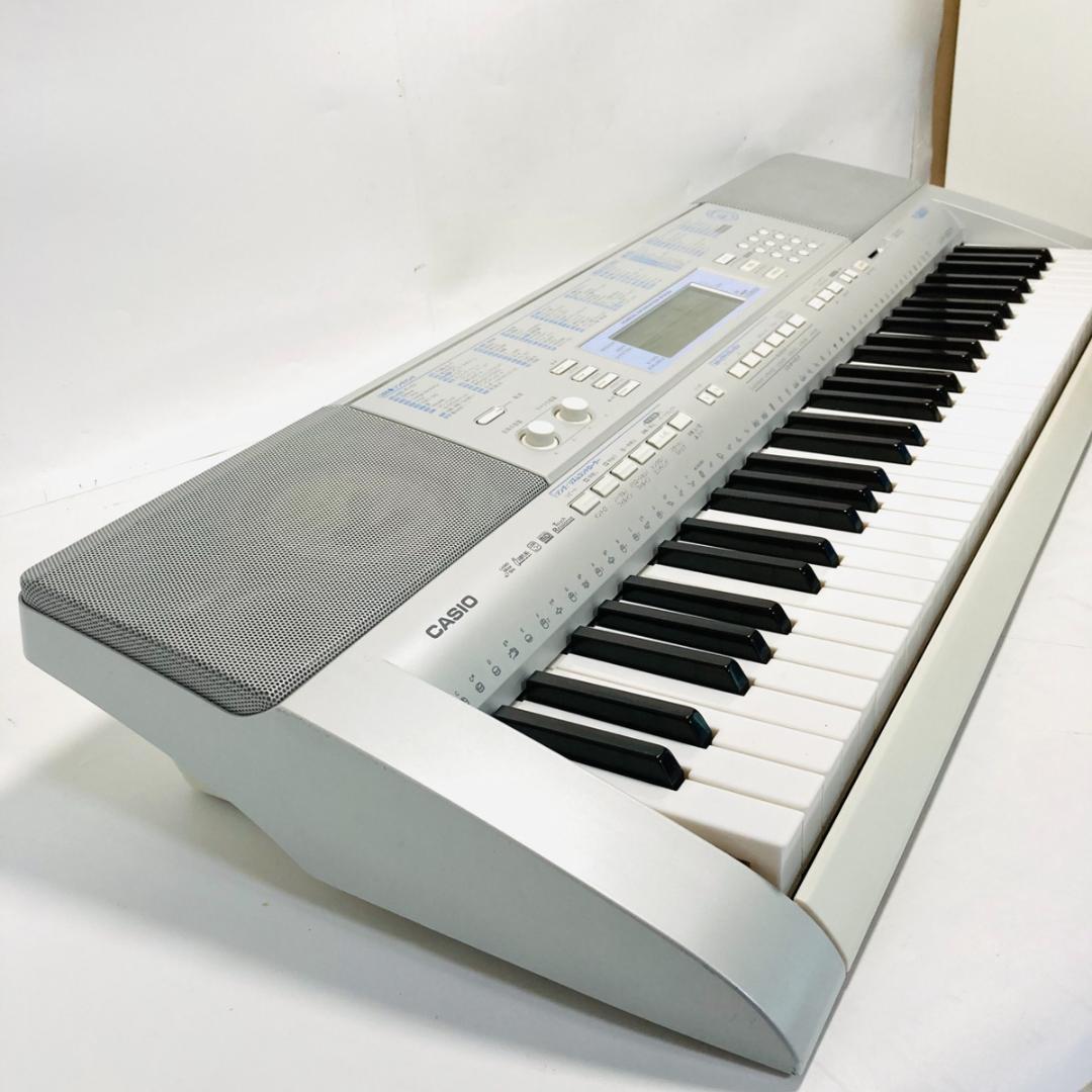 Casio カシオ 光ナビゲーションキーボード LK-207　61鍵盤