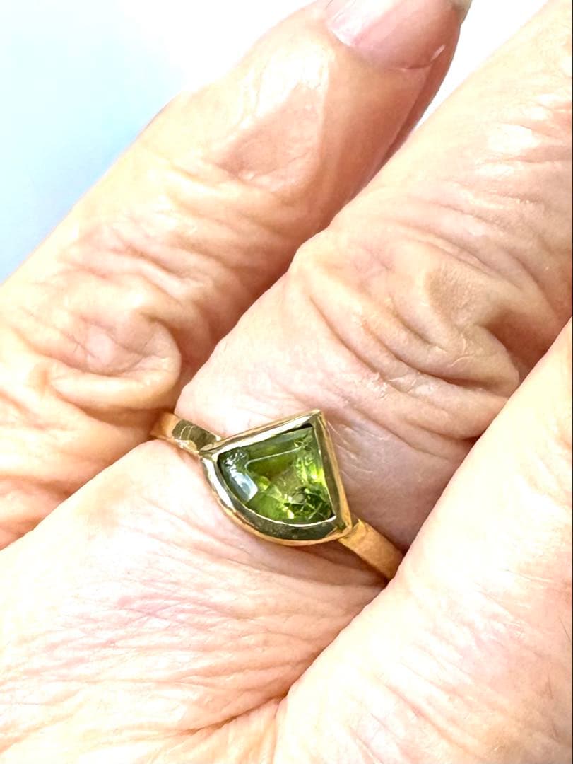 ペリドット扇形リング