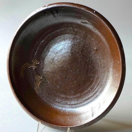 合田好道：鉄釉象嵌大皿