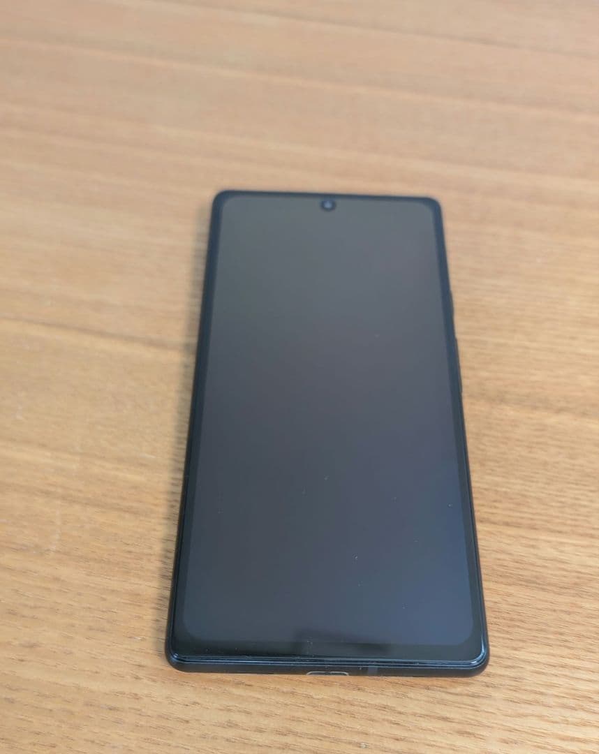 Google Pixel 6 ブルー