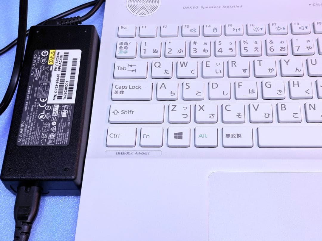 Windows11富士通ノートパソコン 高音質スピーカー搭載SSD &メモリ増強