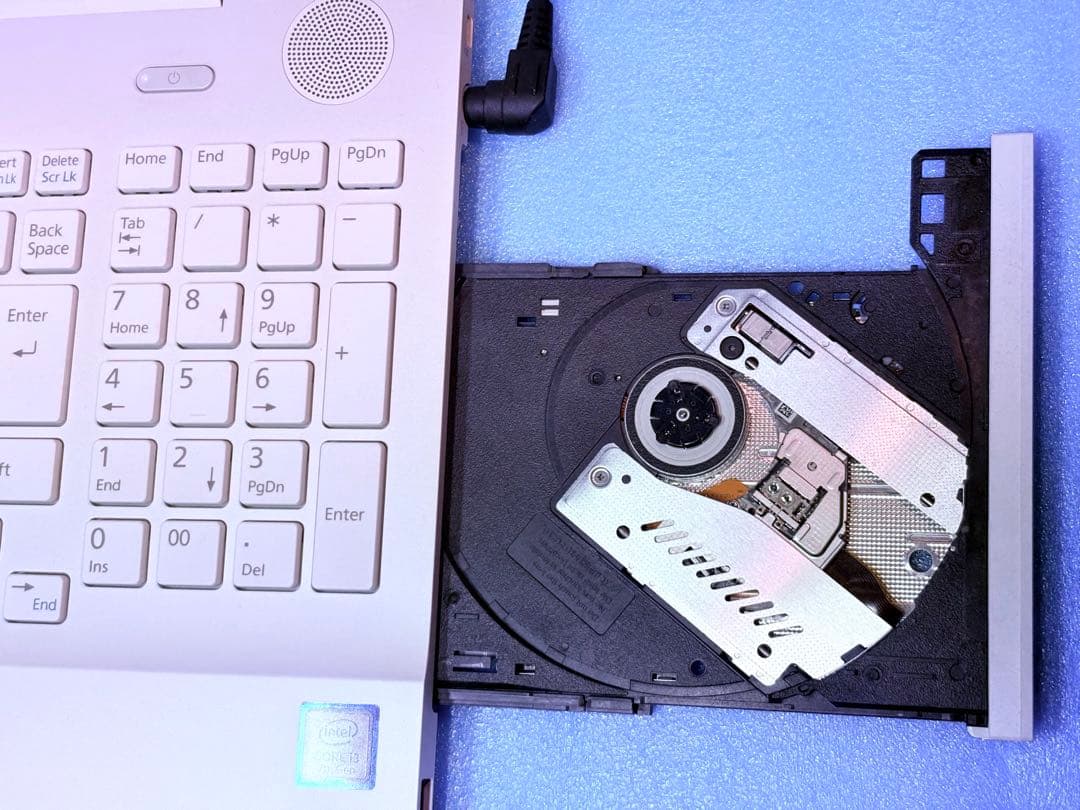 Windows11富士通ノートパソコン 高音質スピーカー搭載SSD &メモリ増強