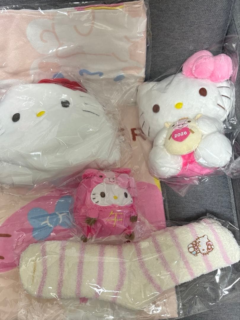 【値下げしました】サンリオ　ハローキティ福袋　抜き取り無し