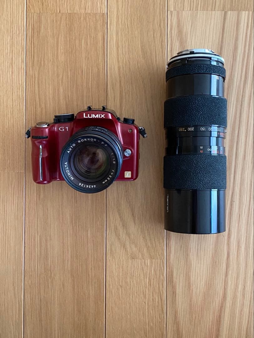 パナソニック　Lumix G 1赤+ ミノルタ　50㍉　70-210㍉　動作品