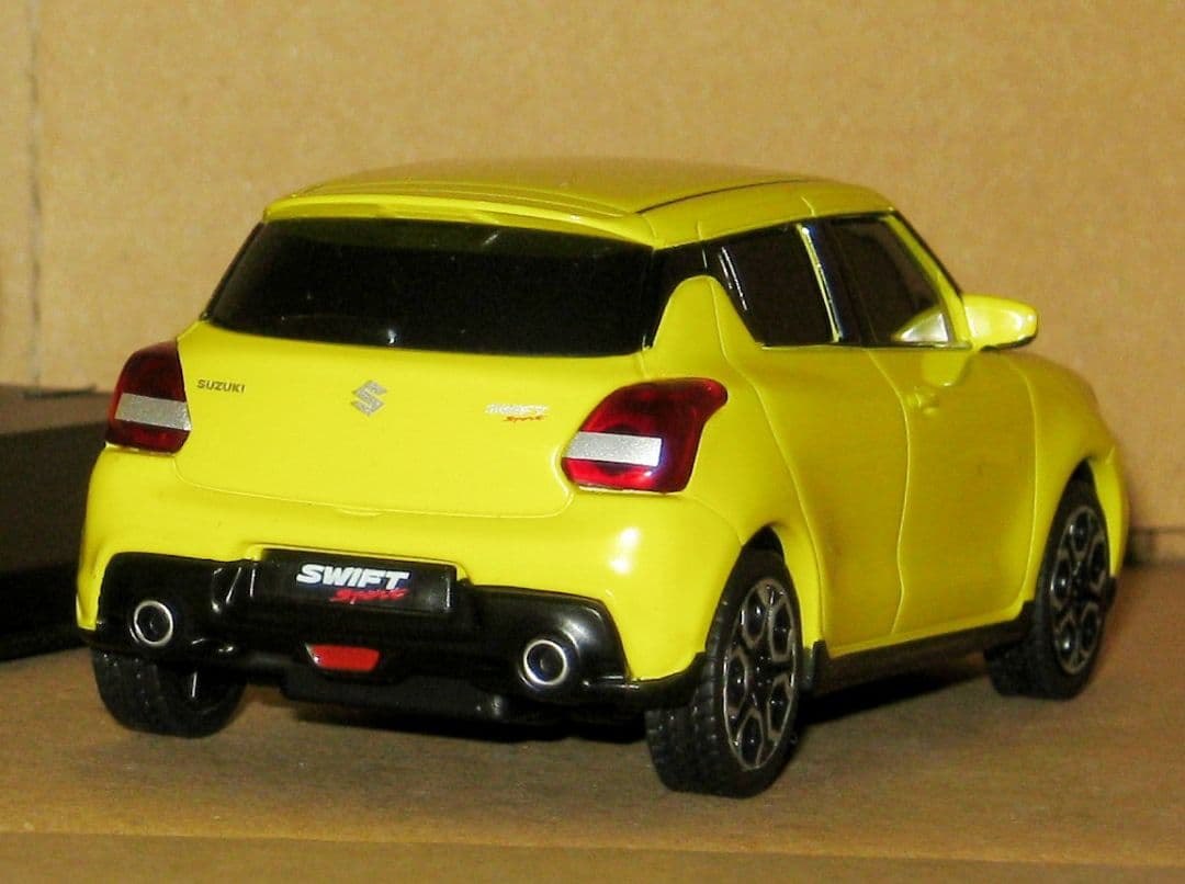 ミニカー SUZUKI 1/43 SWIFT SPORT PULL BACK CAR