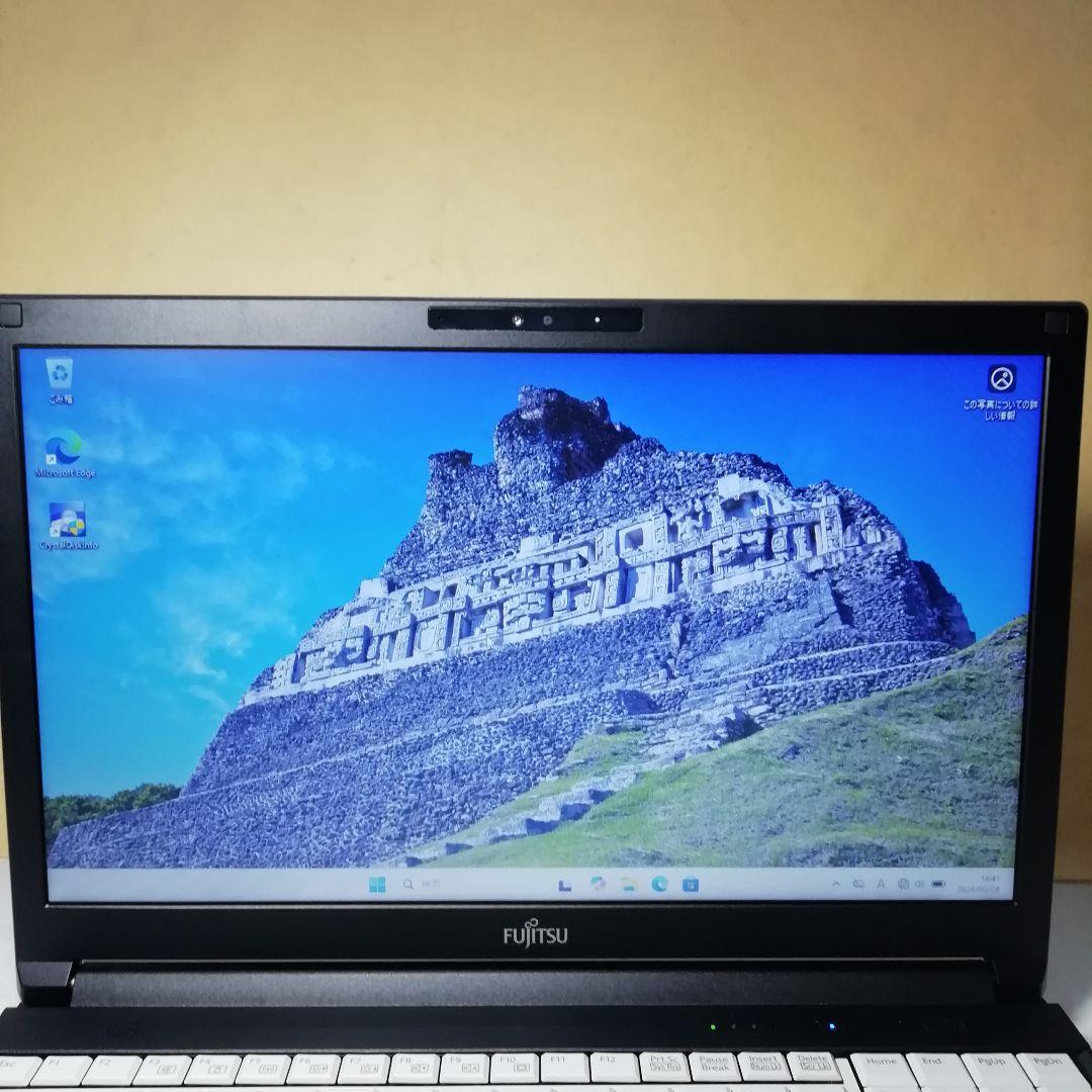 富士通　LIFEBOOK A5510/FX　16GB　SSD 　ノートPC　中古