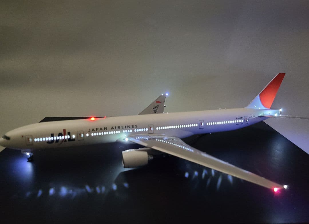 JAL BOEING 777-300 LED仕様完成品