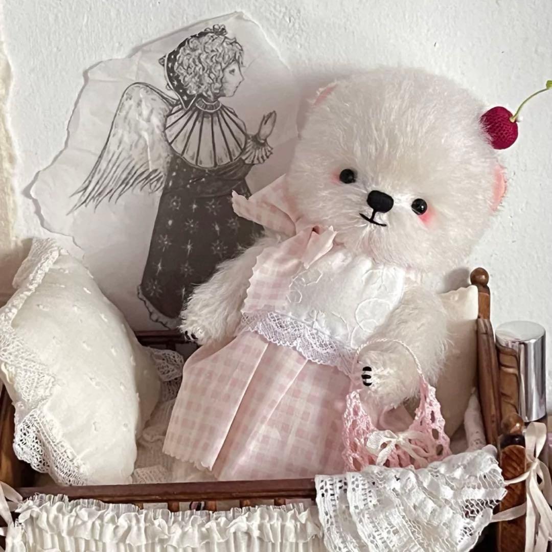 かわいい白熊ちゃん ぬいぐるみ くま ハンドメイド 海外作家様 テディベア