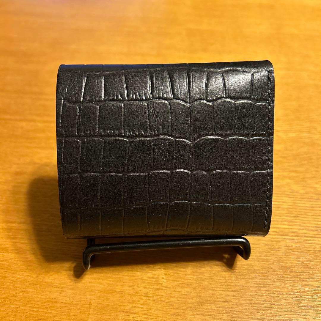 牛革クロコ型押し　ミドル財布 三つ折り　トラッカーウォレット　ブラック