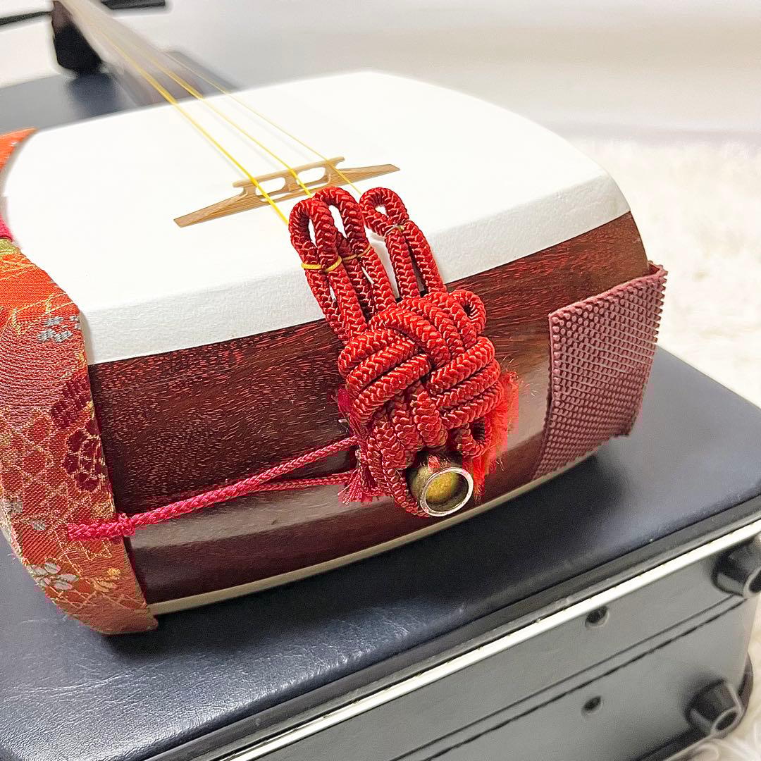 【美品】 紅木 中棹三味線 棹幅約2.5cm ハードケース付 音出し確認済み