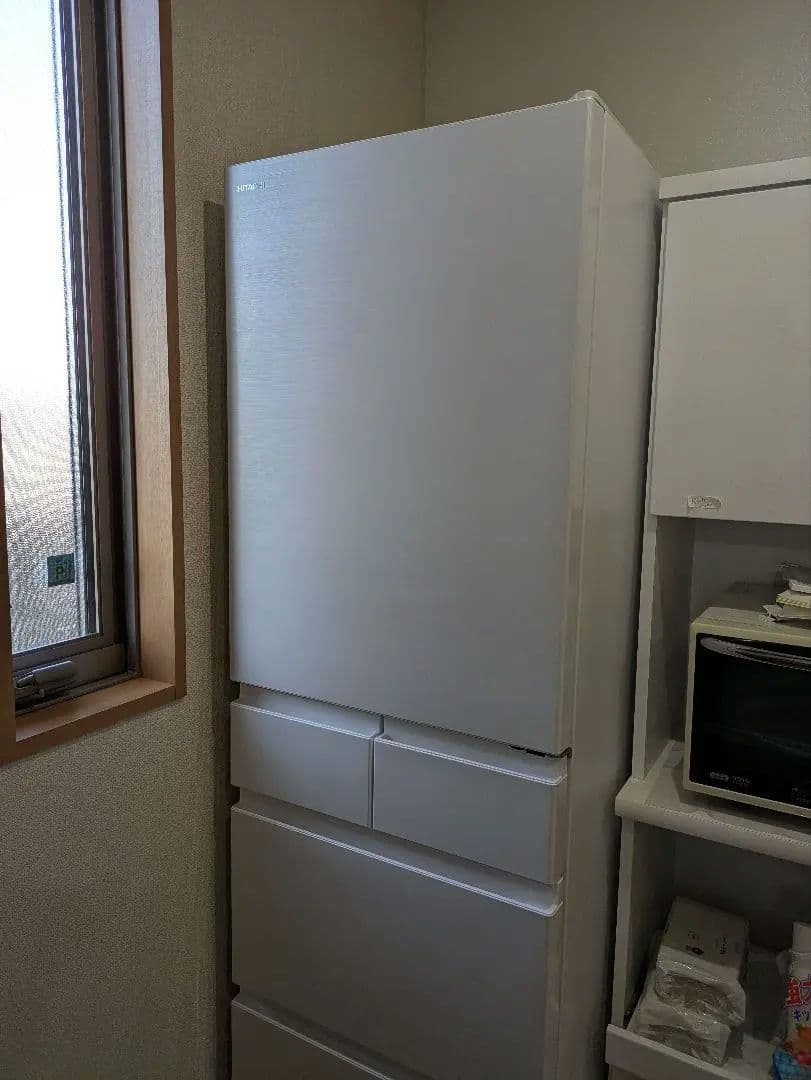 2024年製　HITACHI 5ドア470Lホワイト