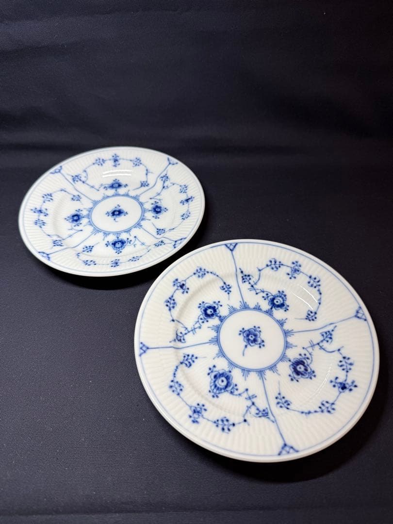 ロイヤルコペンハーゲン ブルーフルーテッド　プレーン15.6cm2枚