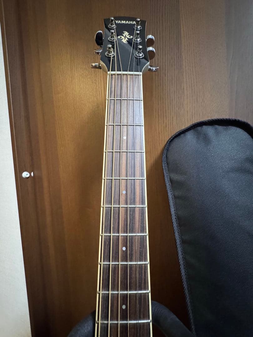 YAMAHA apx 600 VWビンテージホワイト エレアコ アコギ ケース付