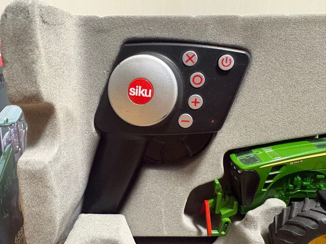 siku ジョンディア　ラジコン