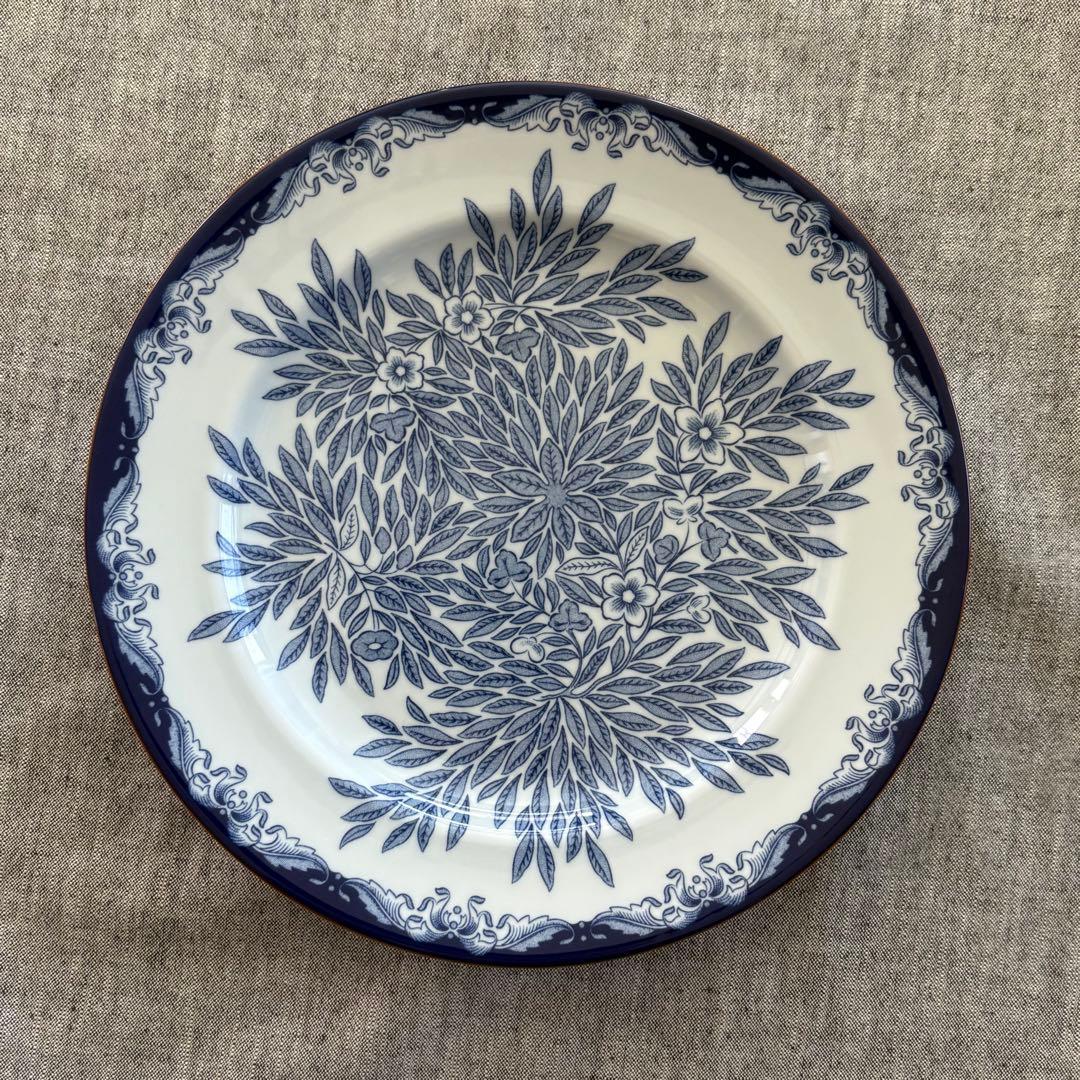 ロールストランド　オスティンディア27cmプレート2枚セット(おまけ付き)