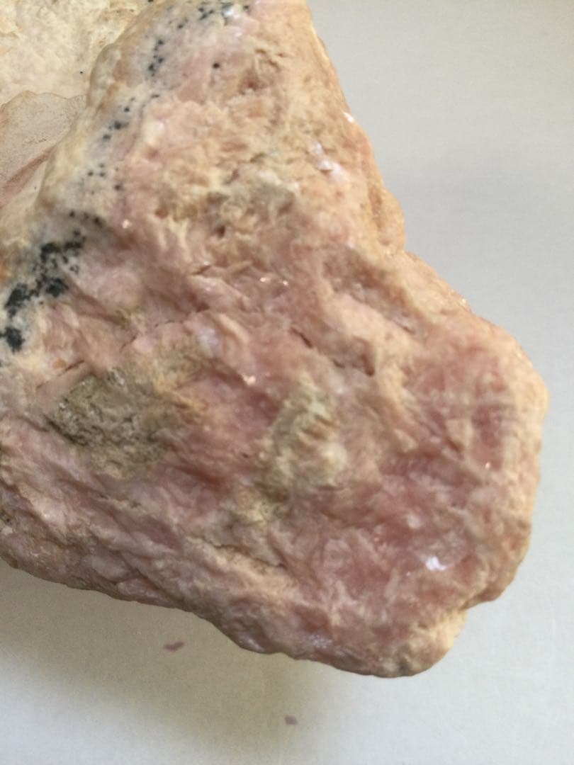 菱マンガンインカローズ原石　インカローズ原石　観賞石