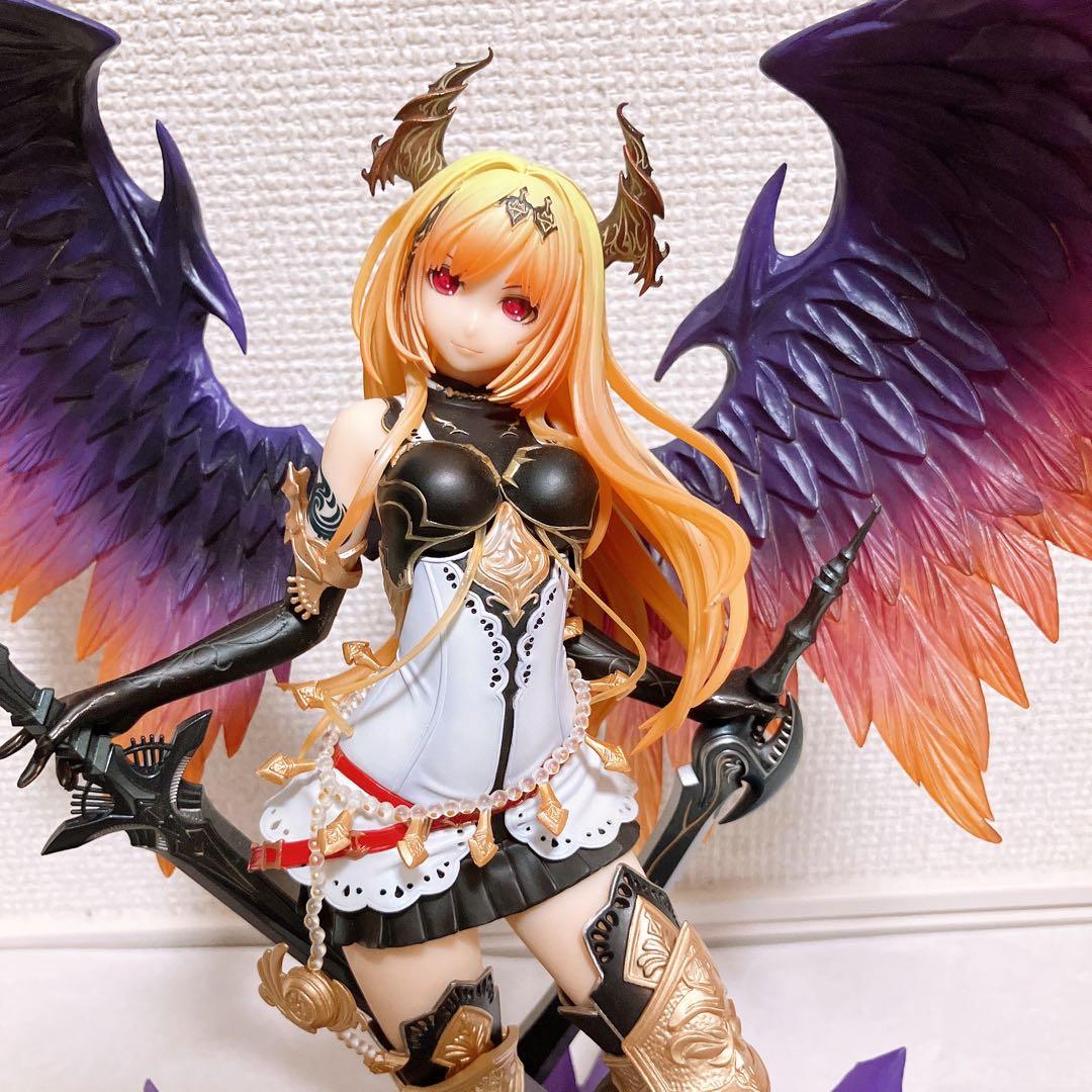 神撃のバハムート ダークエンジェル・オリヴィエ 1/8スケールフィギュア