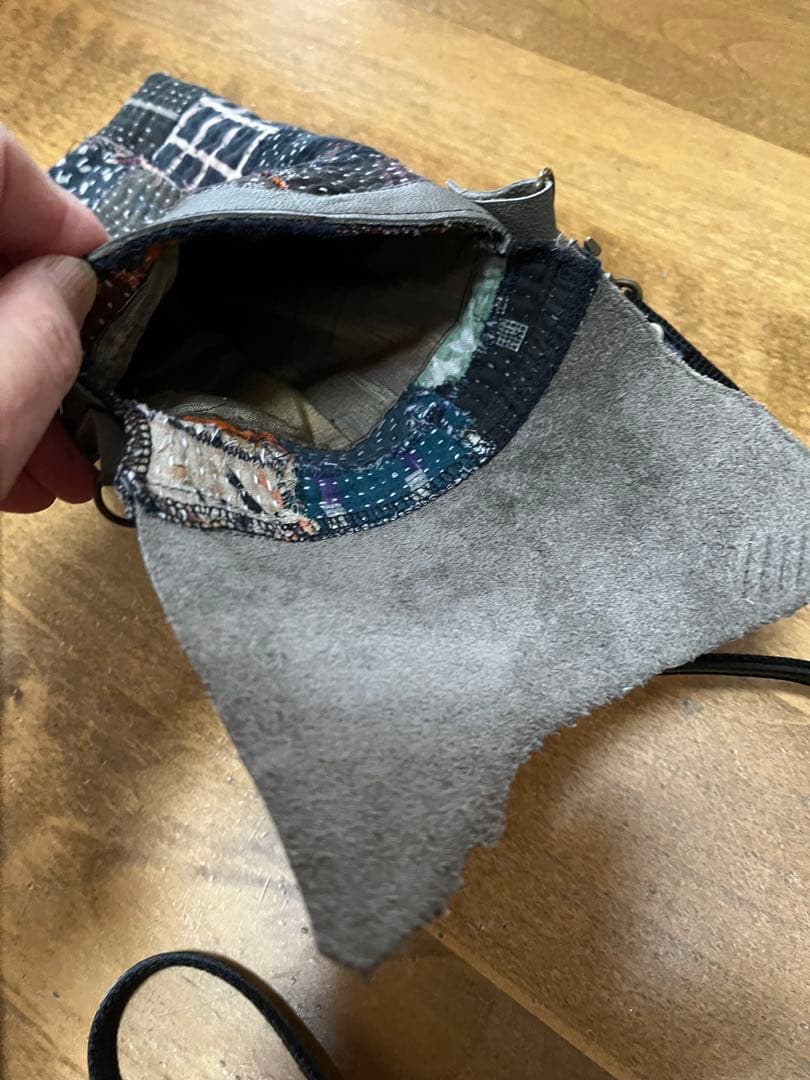 パッチワーク スマホショルダーバッグ ババグリイバックリメイク　ハンドメイド