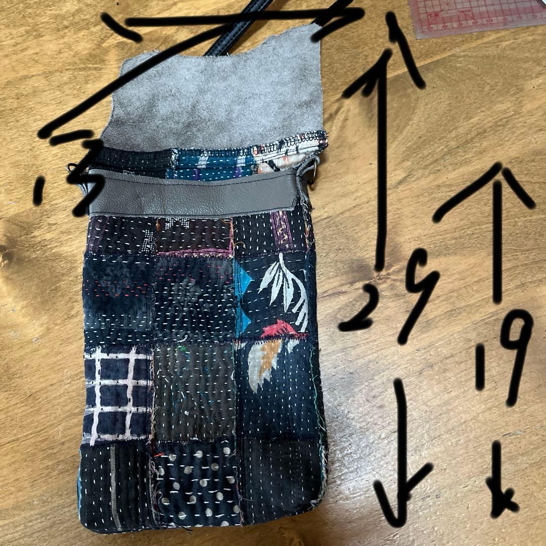パッチワーク スマホショルダーバッグ ババグリイバックリメイク　ハンドメイド
