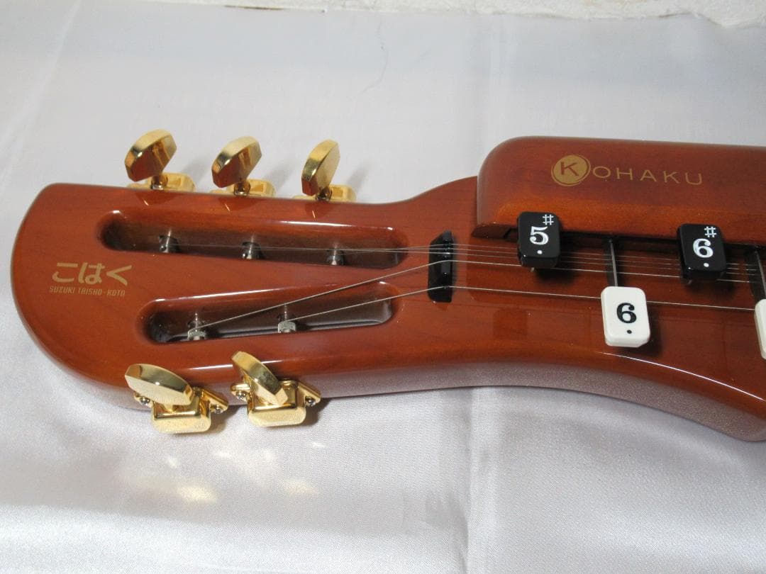 SUZUKI / スズキ　こはく　ソプラノ　電気大正琴　専用ケース付き