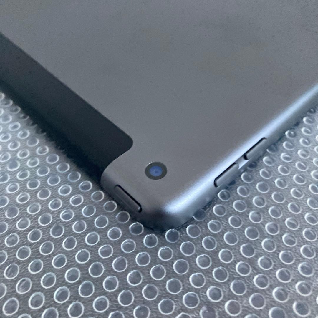 4114【早い者勝ち】美品☆iPad7 第7世代 32GB SIMフリー☆