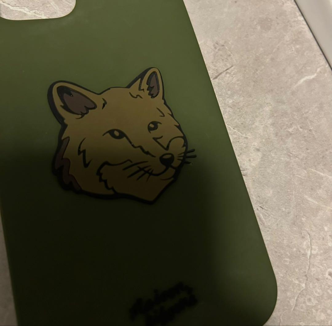 MAISON KITSUNE メゾンキツネ iPhone14 ケース カーキ