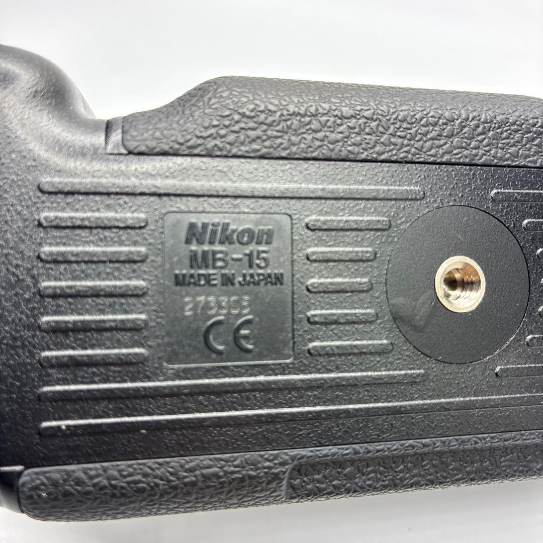 ⭐️美品　NIKON マルチパワーバッテリー パックMB-15 F100用グリップ