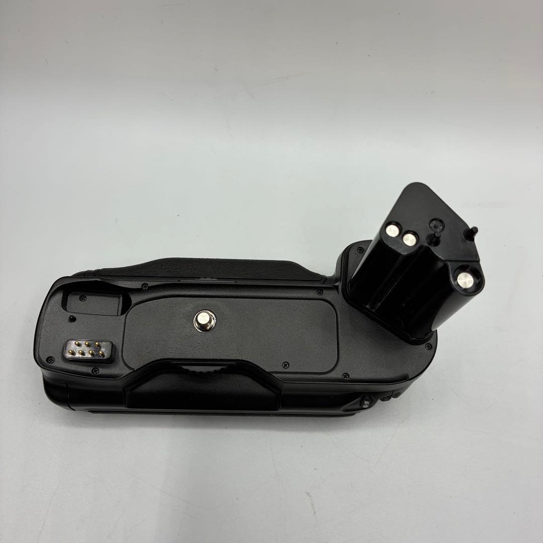 ⭐️美品　NIKON マルチパワーバッテリー パックMB-15 F100用グリップ