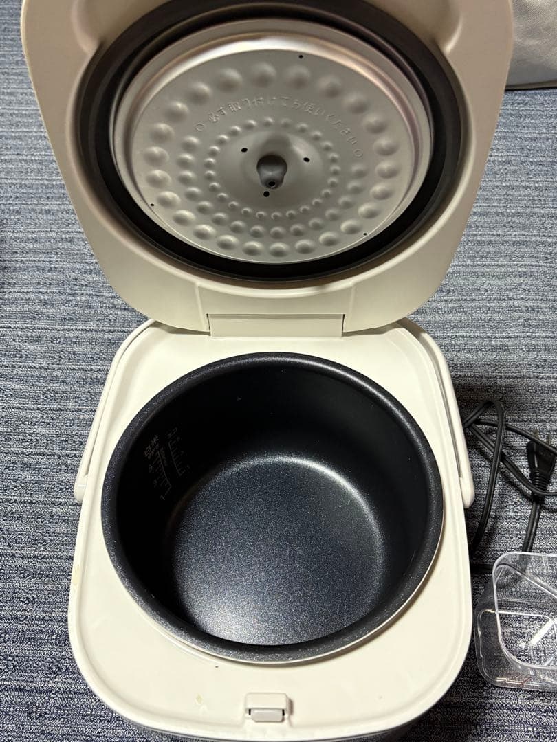 【美品】IRIS OHYAMA 炊飯器