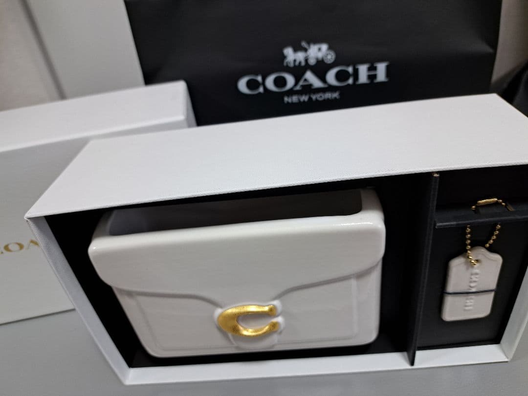 COACH　タビー Flower Base