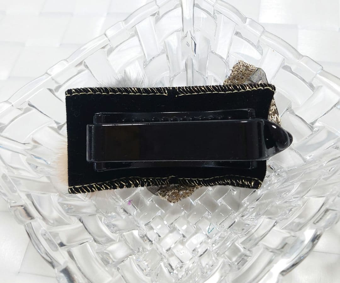 大人可愛いリボン半月アーチバナナクリップ☆レース刺繍リボン×ミンクファー