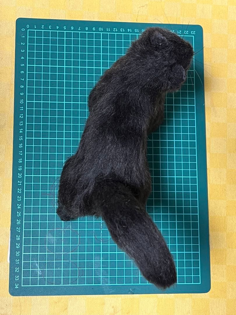 リアル羊毛フェルト　No.３　艶々　黒猫