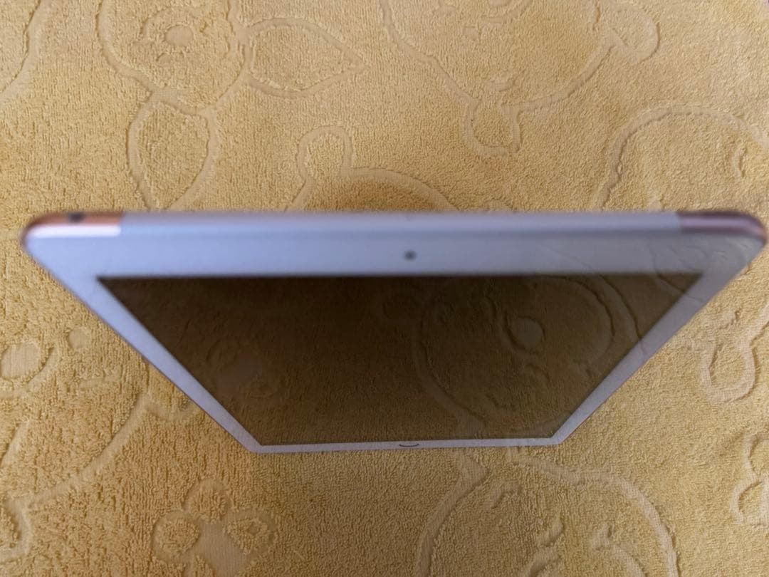 【美品】iPad（第6世代）Wi-Fi + Cellularモデル