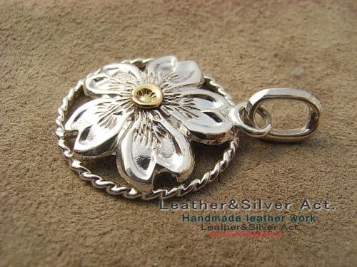 桜、さくらのペンダントトップ　シルバー925.ゴールド、k18 ハンドメイド