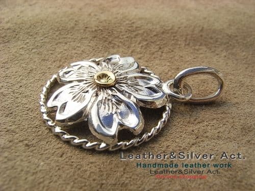 桜、さくらのペンダントトップ　シルバー925.ゴールド、k18 ハンドメイド