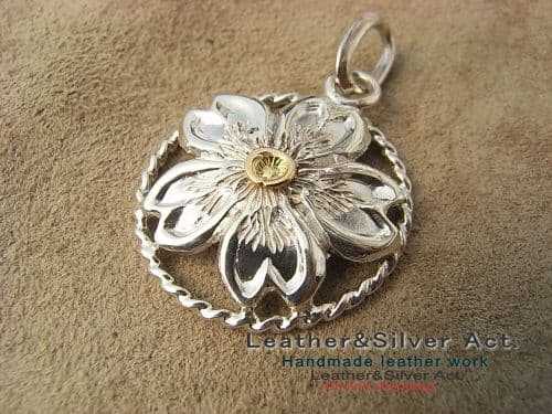 桜、さくらのペンダントトップ　シルバー925.ゴールド、k18 ハンドメイド