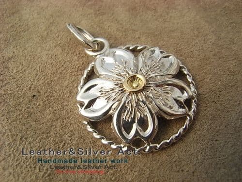 桜、さくらのペンダントトップ　シルバー925.ゴールド、k18 ハンドメイド