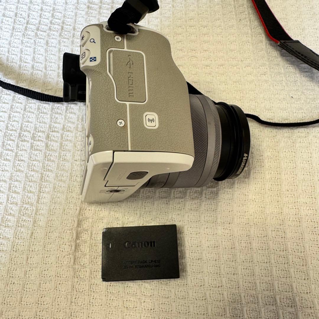 美品EOSKiss M2 EF-M15-45 IS STMレンズキット ホワイト