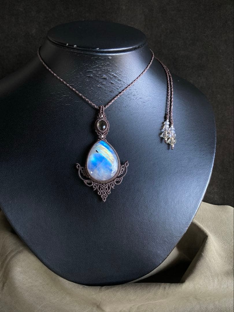 レインボームーンストーン　シトリン　マクラメペンダント　ネックレス