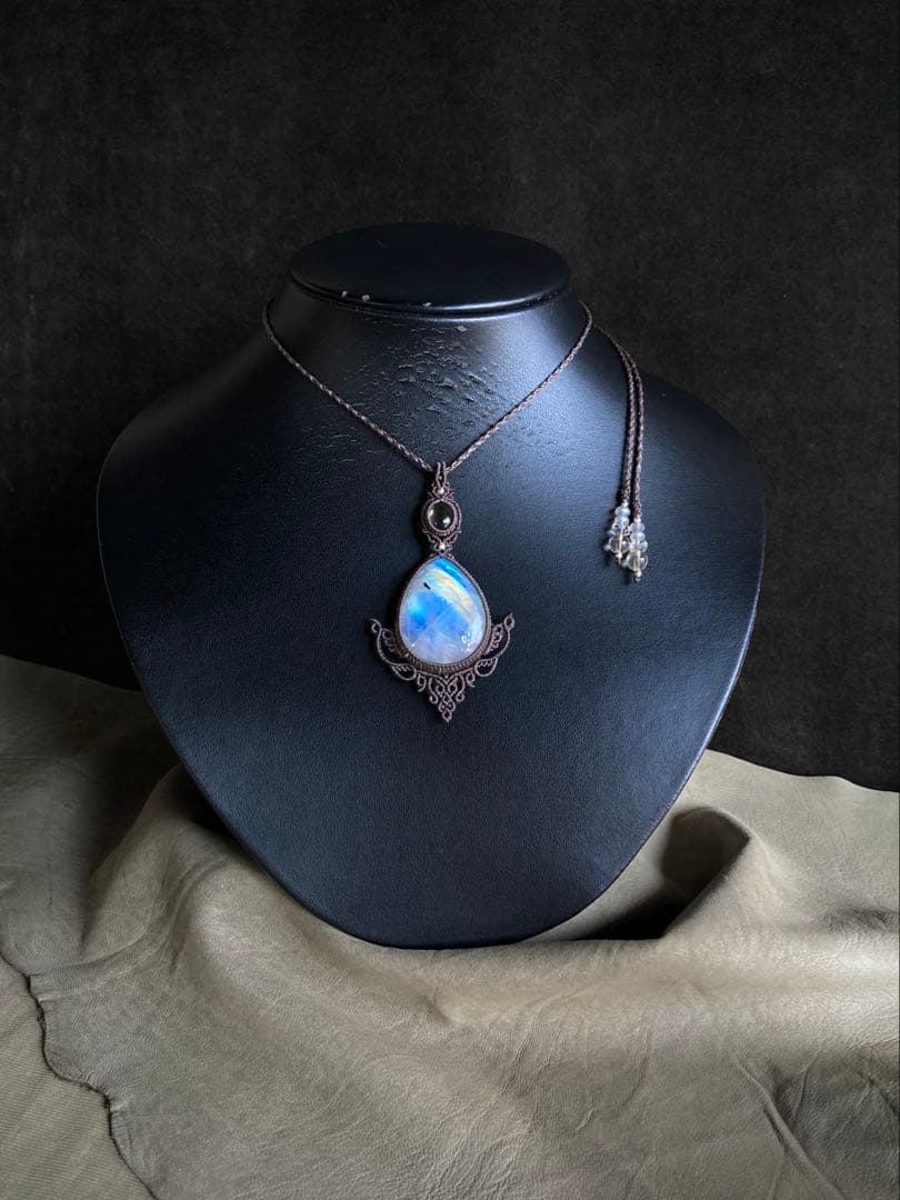 レインボームーンストーン　シトリン　マクラメペンダント　ネックレス