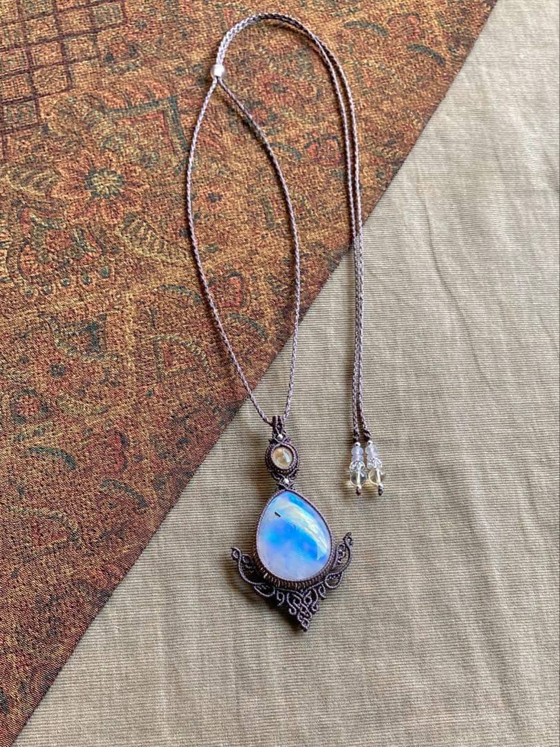 レインボームーンストーン　シトリン　マクラメペンダント　ネックレス